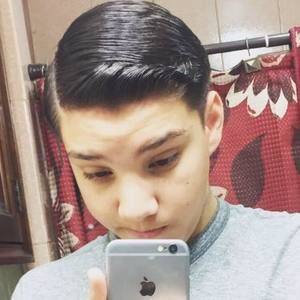 Meet your Posher, Americo